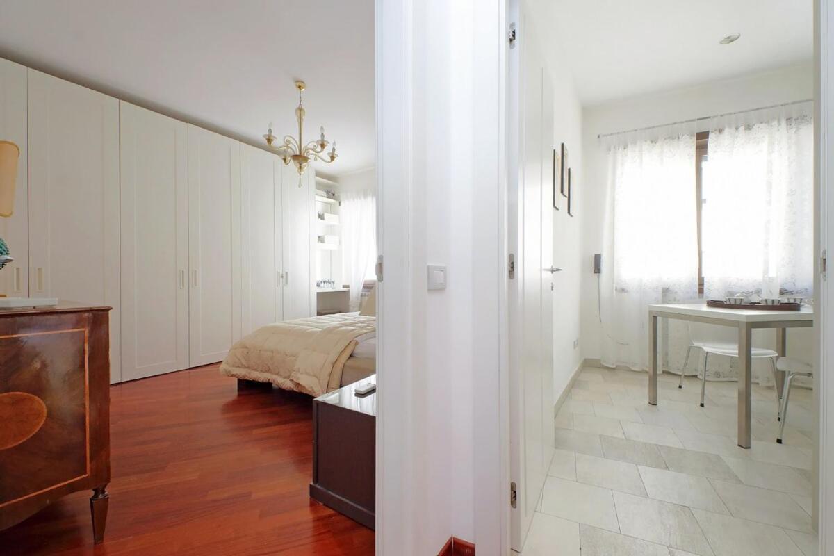 Residenza Belvedere Luxuryaparment-pool&balcony-jacuzzi-aircond-wifi Apartment *