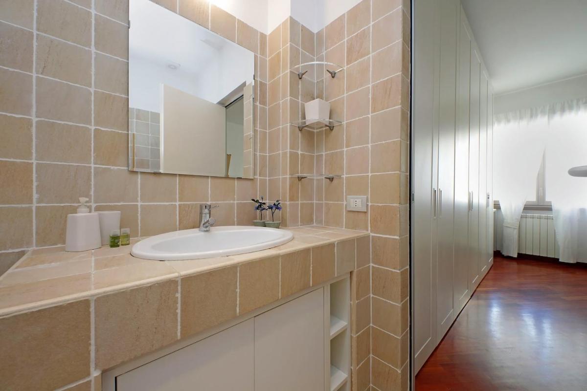 Apartment Residenza Belvedere Luxuryaparment-pool&balcony-jacuzzi-aircond-wifi
