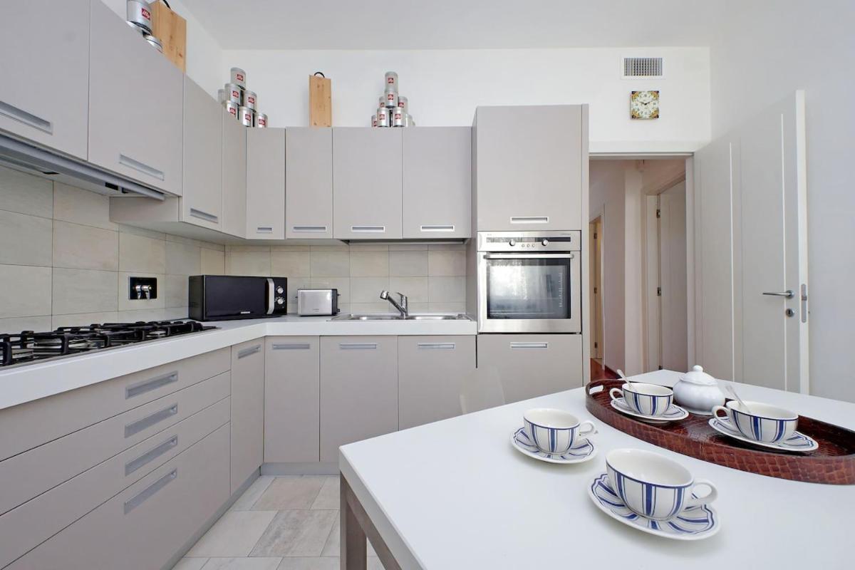 Apartment Residenza Belvedere Luxuryaparment-pool&balcony-jacuzzi-aircond-wifi