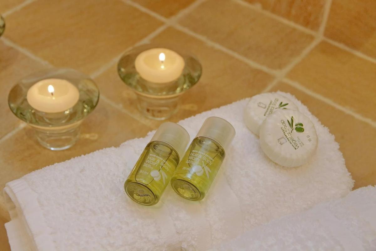 Residenza Belvedere Luxuryaparment-pool&balcony-jacuzzi-aircond-wifi