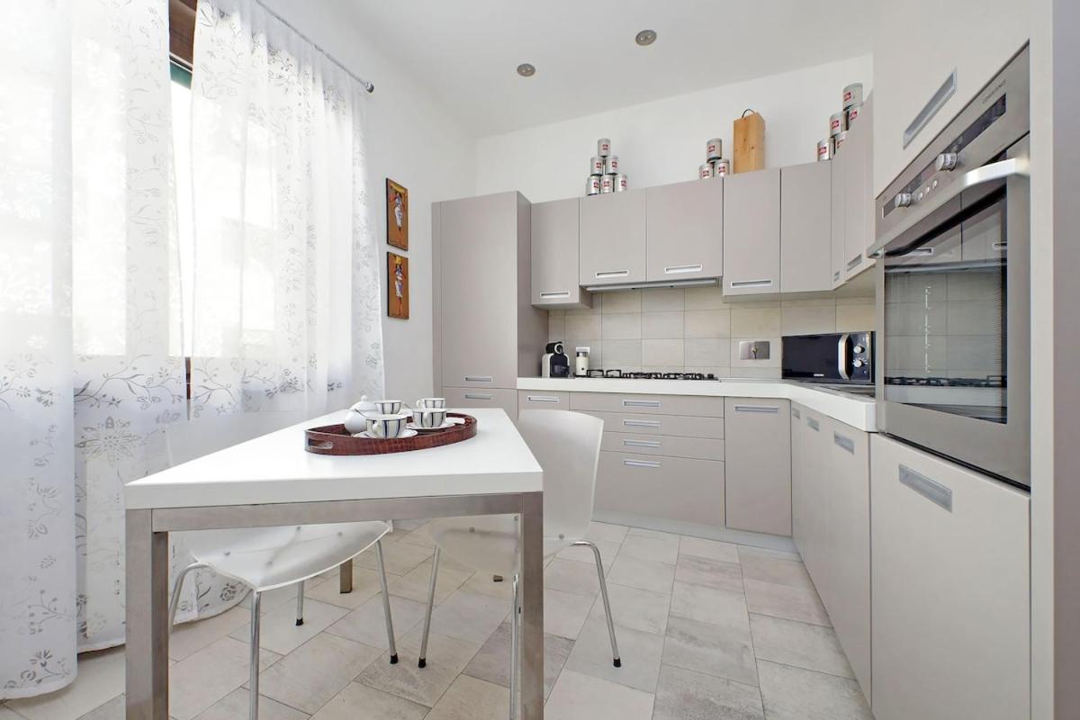 Residenza Belvedere Luxuryaparment-pool&balcony-jacuzzi-aircond-wifi Apartment