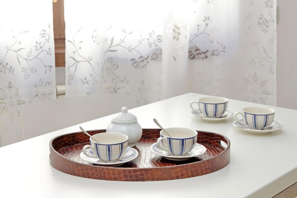 Apartment Residenza Belvedere Luxuryaparment-pool&balcony-jacuzzi-aircond-wifi Rom