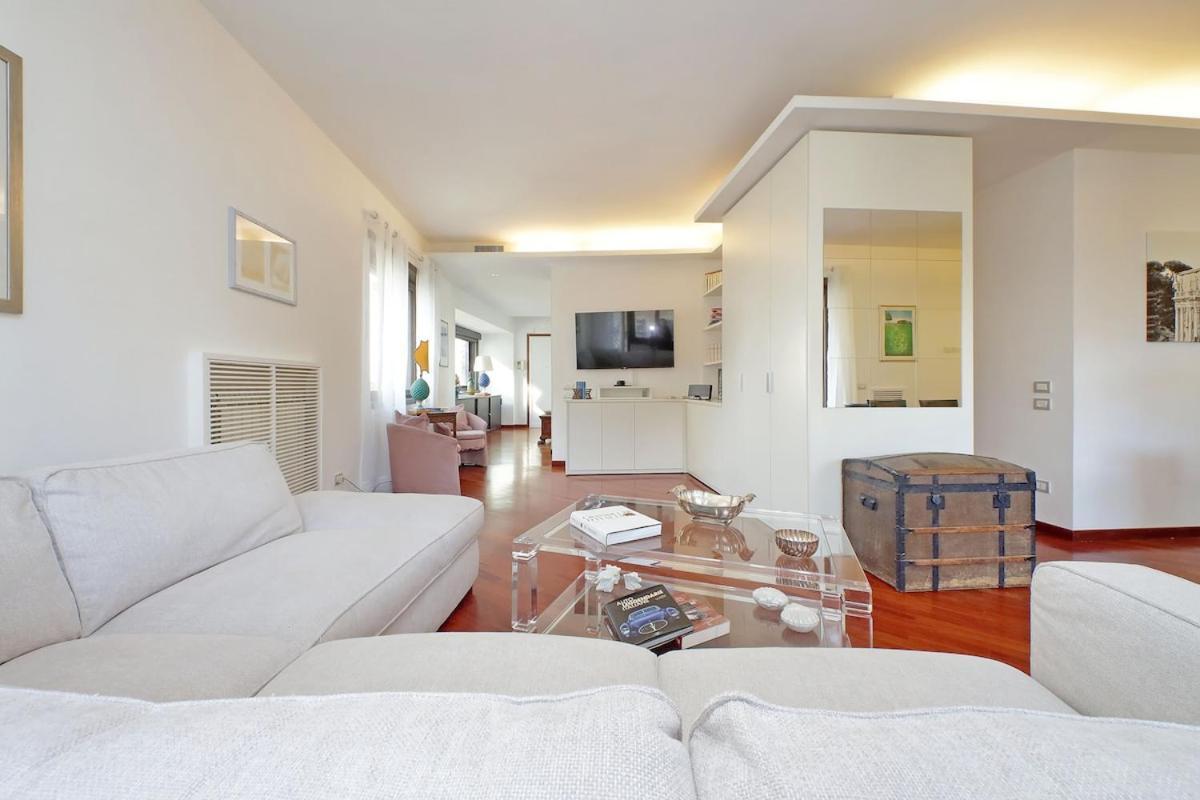 Residenza Belvedere Luxuryaparment-pool&balcony-jacuzzi-aircond-wifi Rom
